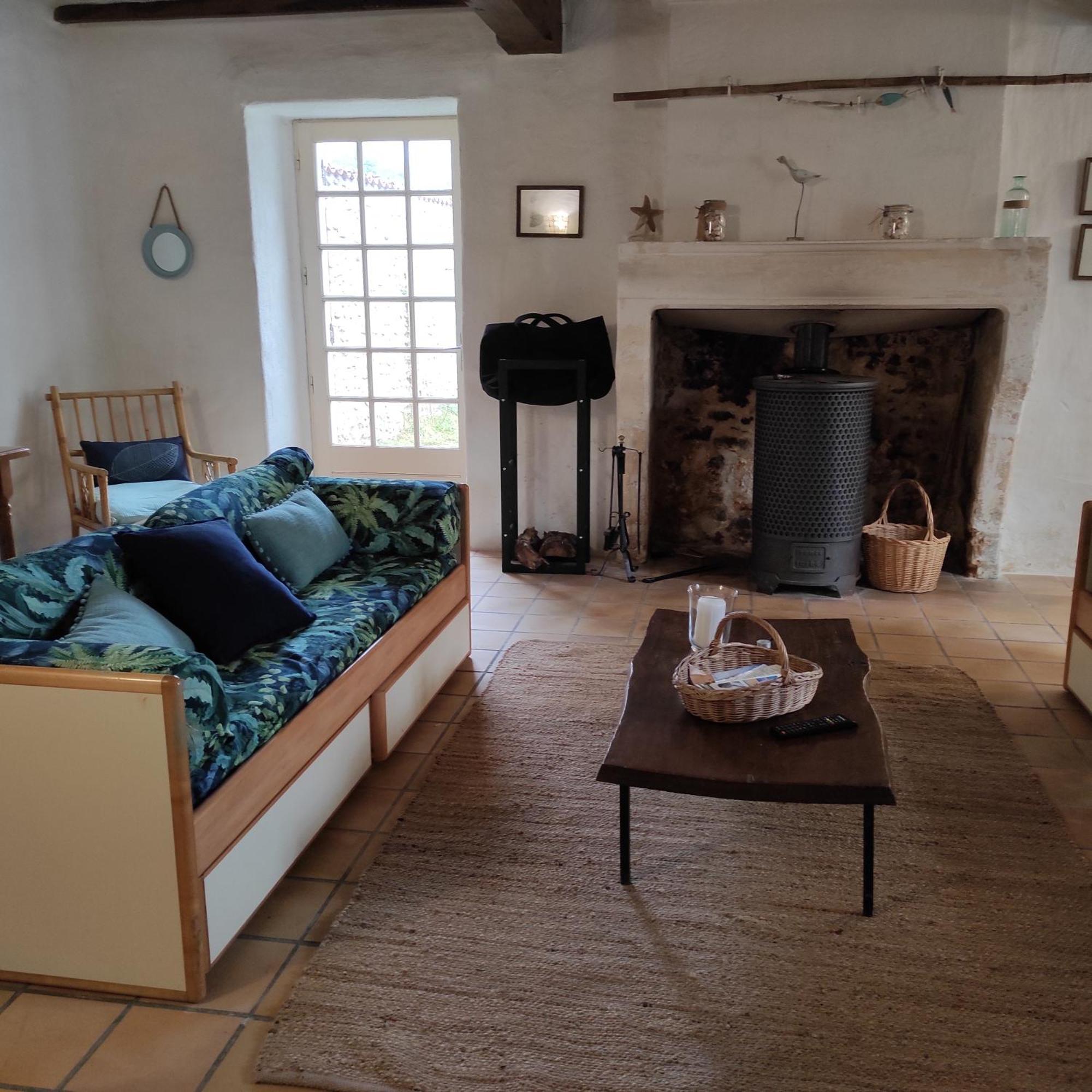 Les Gites De Charloteau Corme-Ecluse Extérieur photo